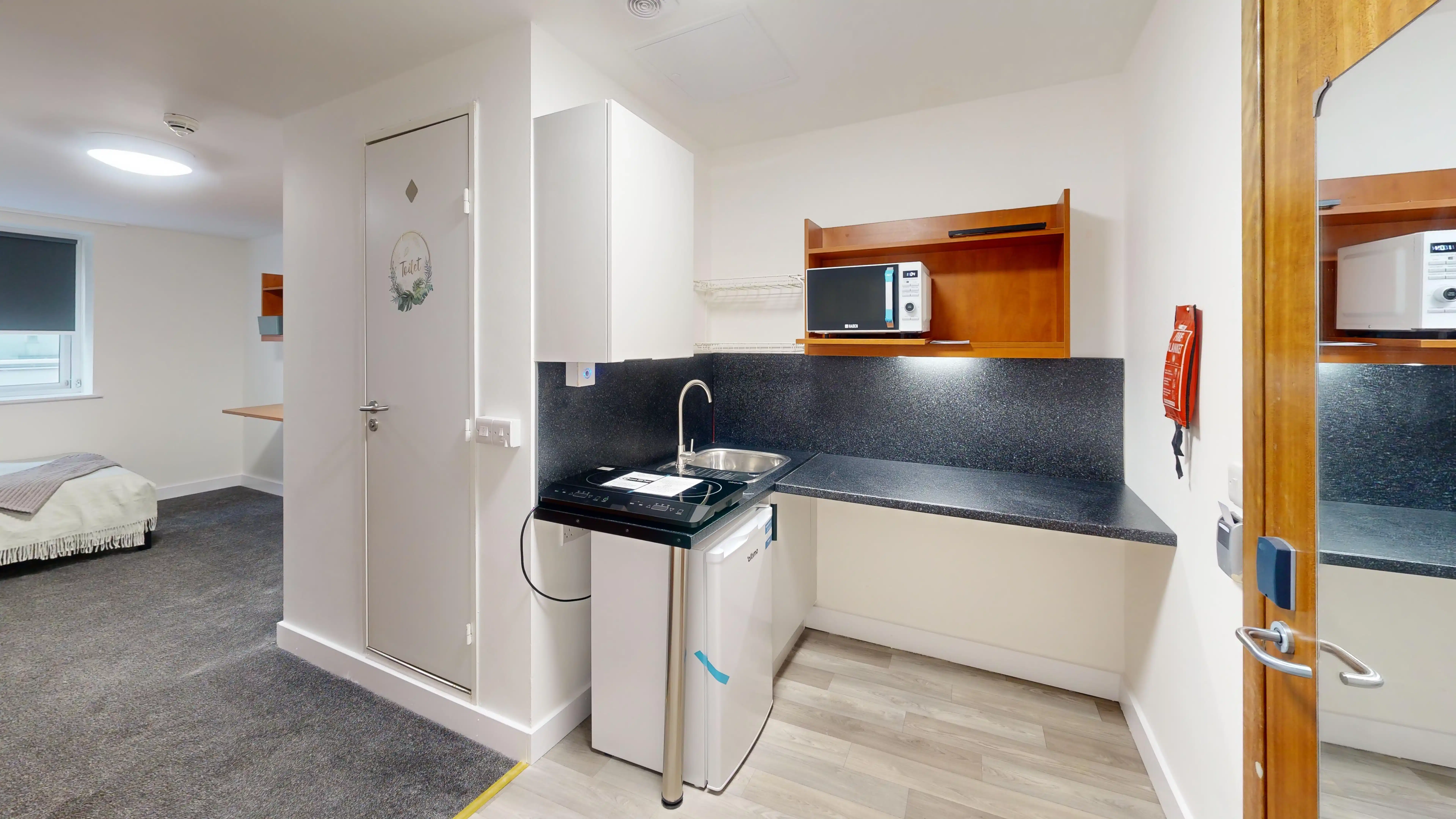 Market Way, Coventry - Coventry, England, United Kingdom - Kitchen