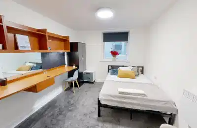 Market Way, Coventry - Coventry, England, United Kingdom - Bedroom