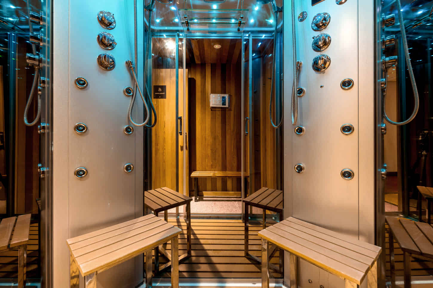 Amenities?w=400&h=260&fit=crop&q=40&auto=format&trim=auto