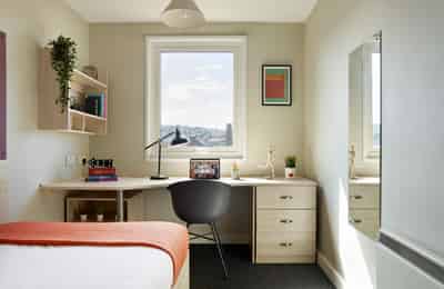 Amenities?w=400&h=260&fit=crop&q=40&auto=format&trim=auto