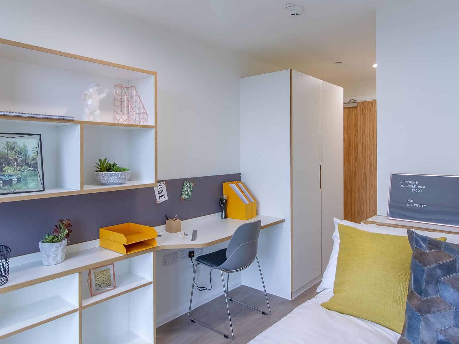 Deluxe Plus Ensuite