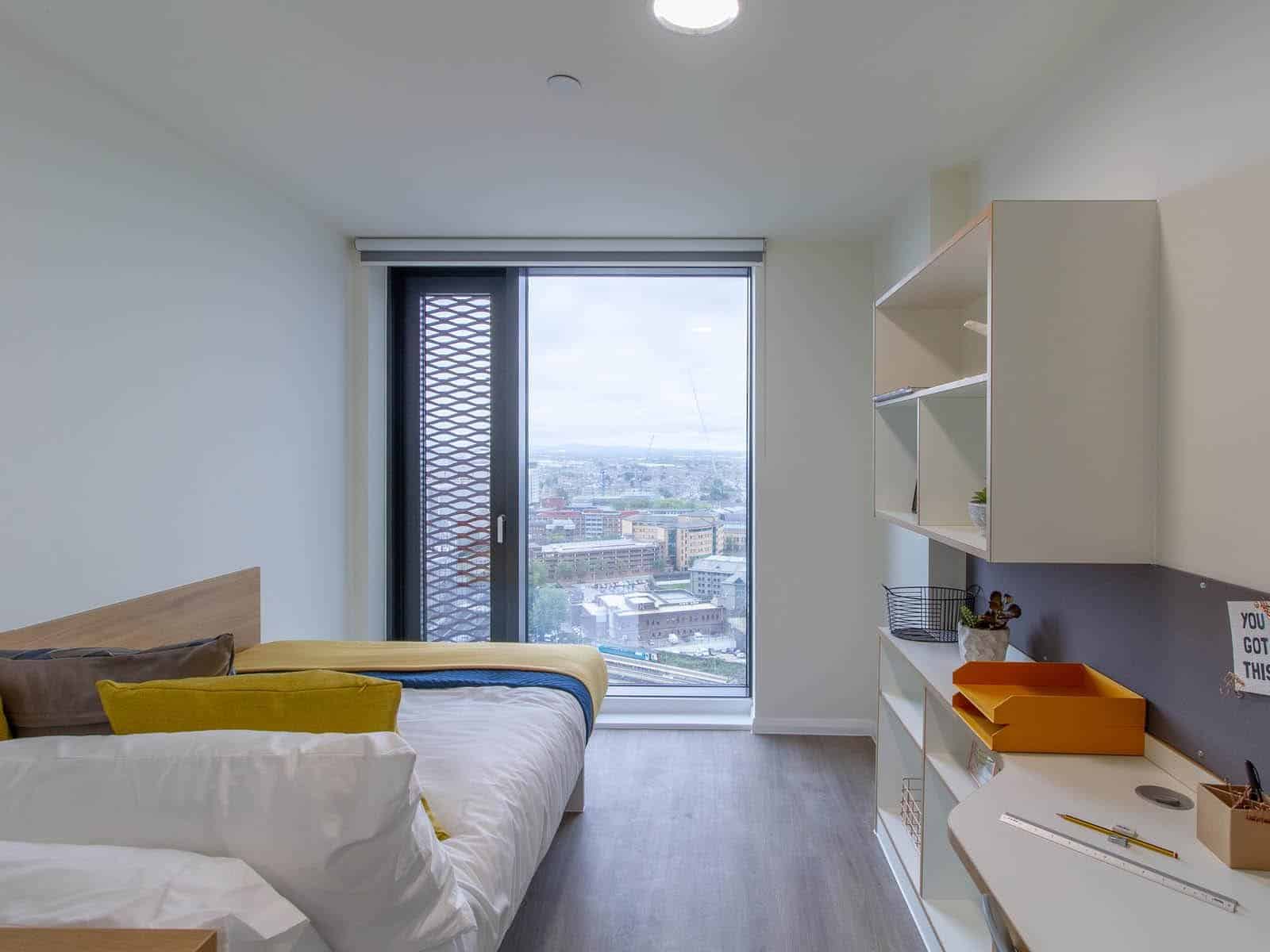 Platinum En-suite (Top Floors, City View)