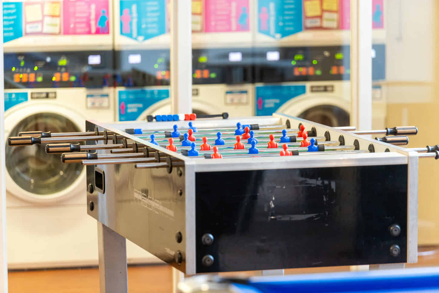 Common Area?w=400&h=260&fit=crop&q=40&auto=format&trim=auto