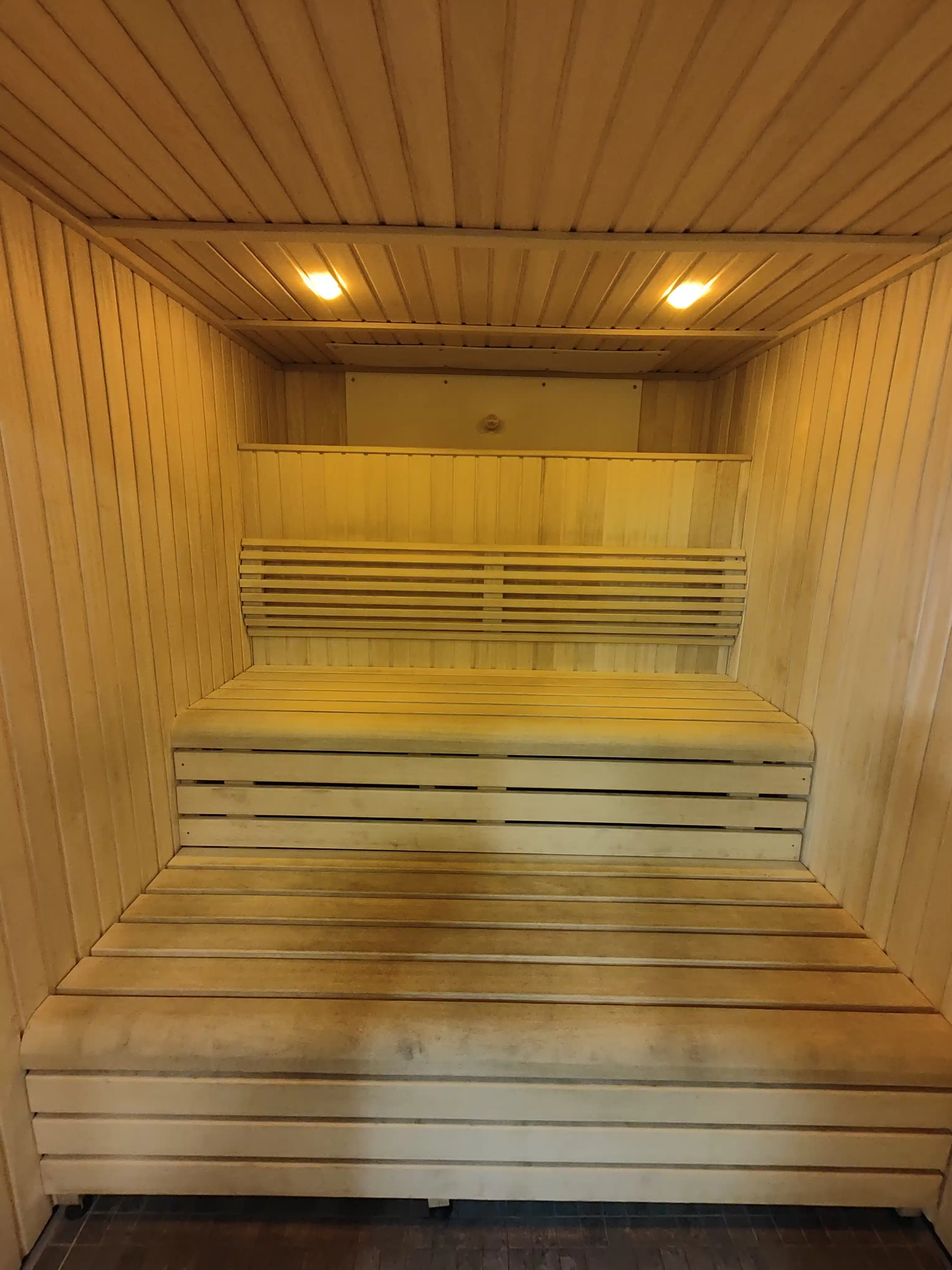Amenities?w=400&h=260&fit=crop&q=40&auto=format&trim=auto