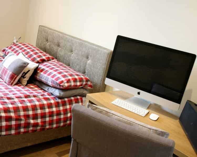 Common Area?w=400&h=260&fit=crop&q=40&auto=format&trim=auto