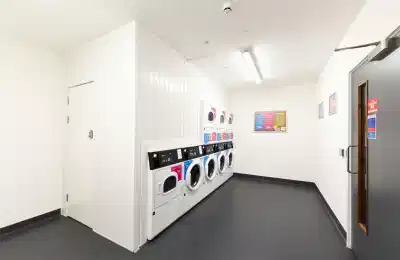 Vincent Place, Southampton - Southampton, England, United Kingdom - Amenities
