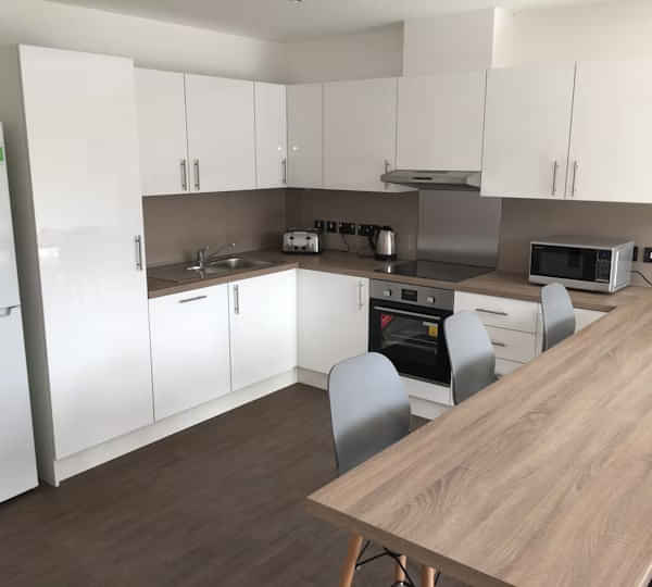 Amenities?w=400&h=260&fit=crop&q=40&auto=format&trim=auto