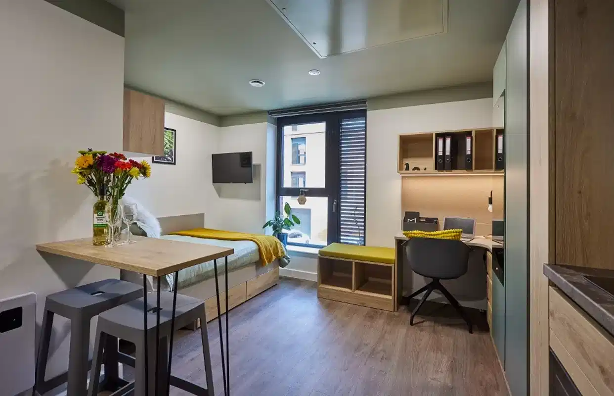 Amenities?w=400&h=260&fit=crop&q=40&auto=format&trim=auto