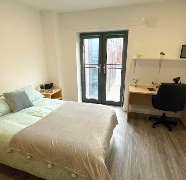 Page Apartments, Sheffield Student Accommodation Amber