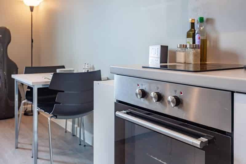 Amenities?w=400&h=260&fit=crop&q=40&auto=format&trim=auto