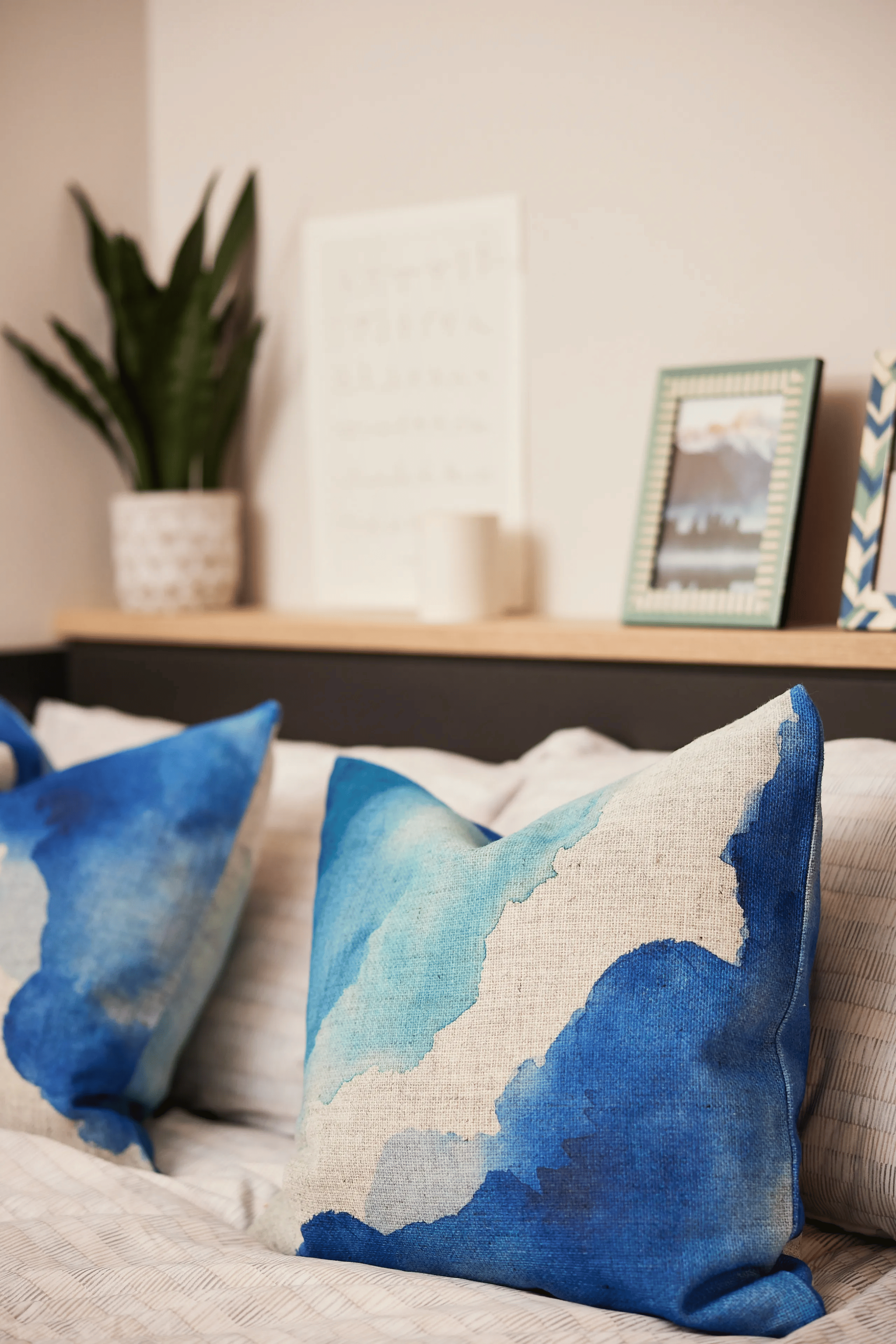 Amenities?w=400&h=260&fit=crop&q=40&auto=format&trim=auto