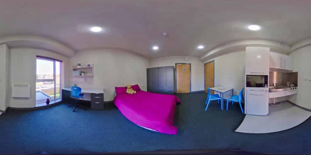 Exterior?w=400&h=260&fit=crop&q=40&auto=format&trim=auto