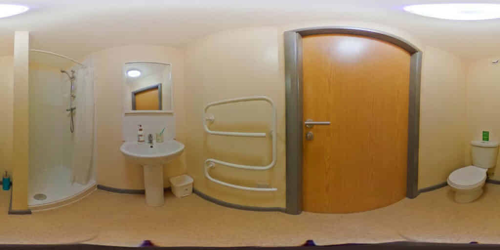 Exterior?w=400&h=260&fit=crop&q=40&auto=format&trim=auto