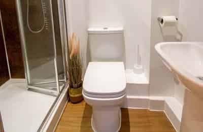 Common Area?w=400&h=260&fit=crop&q=40&auto=format&trim=auto