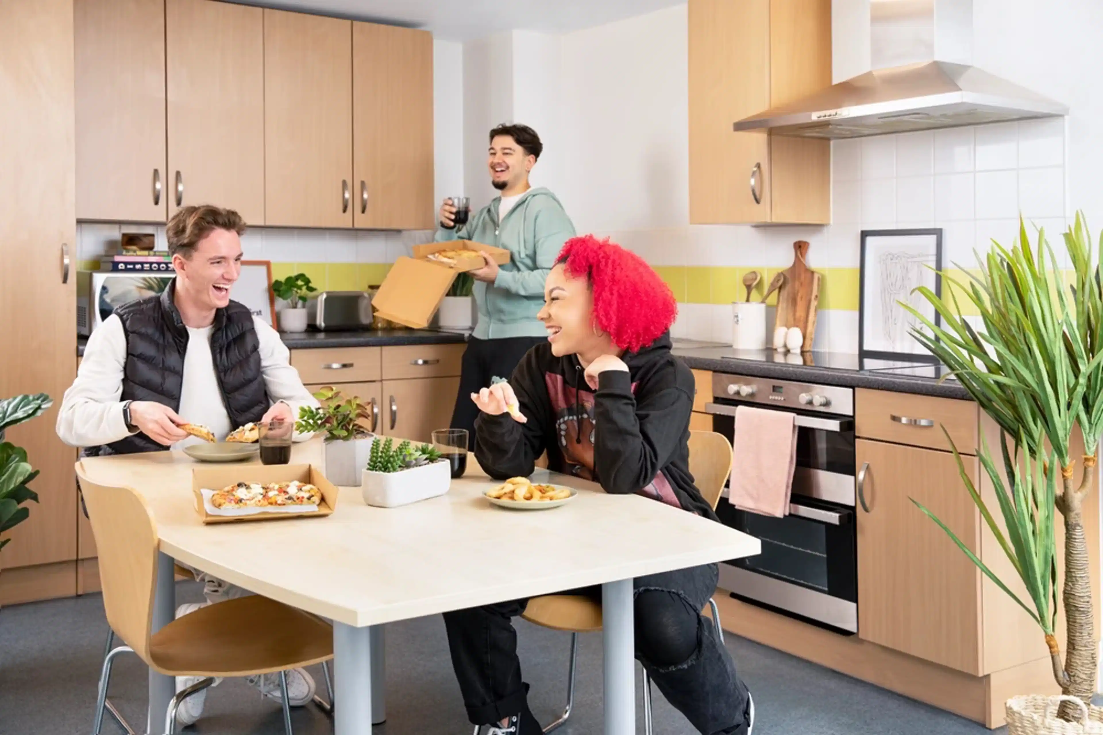 Exterior?w=400&h=260&fit=crop&q=40&auto=format&trim=auto