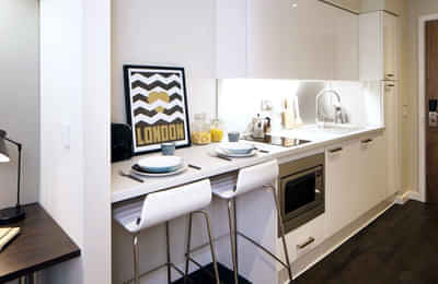 Common Area?w=400&h=260&fit=crop&q=40&auto=format&trim=auto