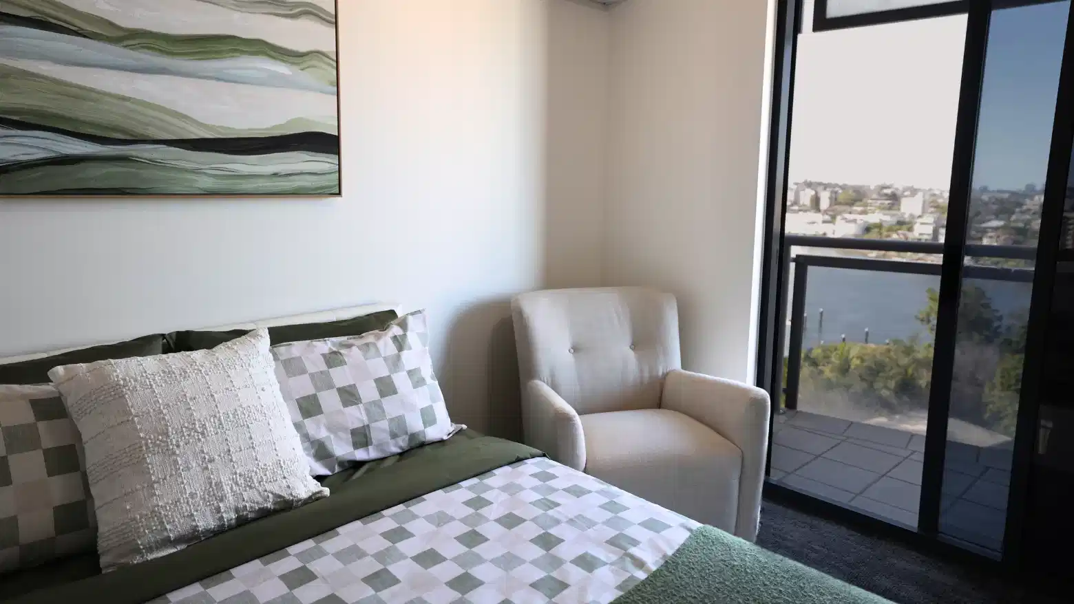 Amenities?w=400&h=260&fit=crop&q=40&auto=format&trim=auto