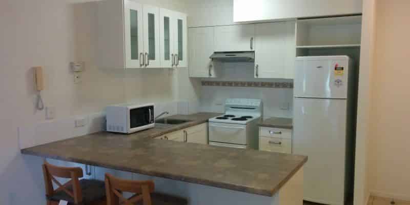 Amenities?w=400&h=260&fit=crop&q=40&auto=format&trim=auto