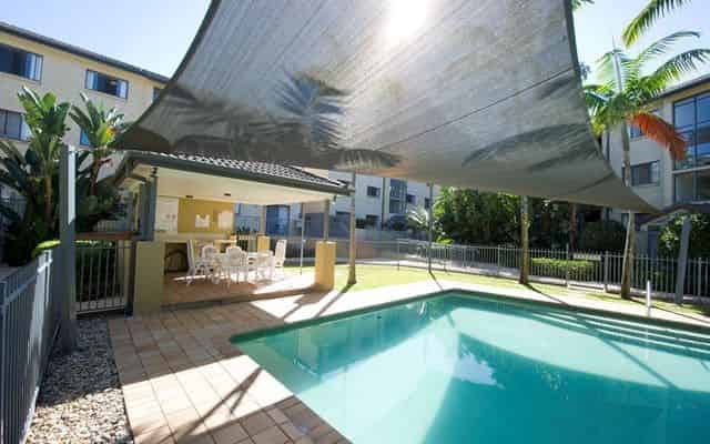 Amenities?w=400&h=260&fit=crop&q=40&auto=format&trim=auto