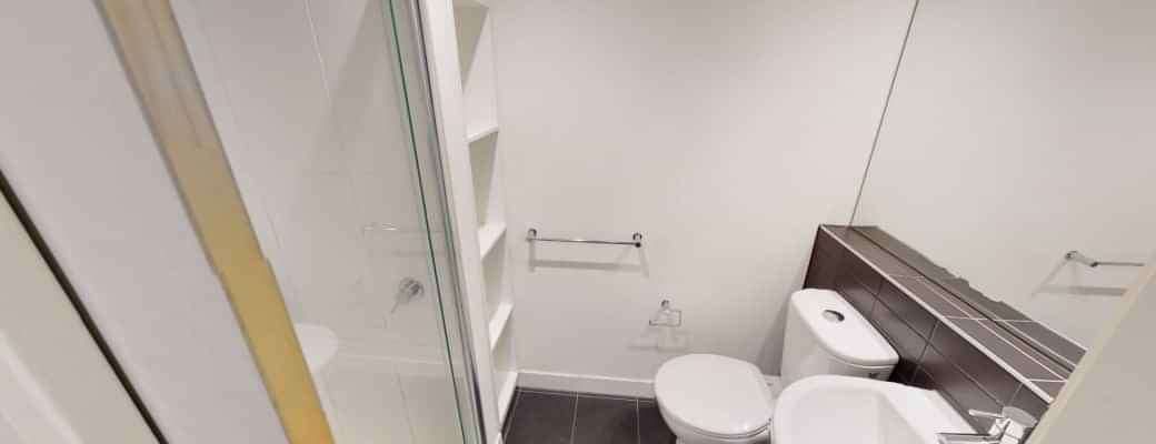 Exterior?w=400&h=260&fit=crop&q=40&auto=format&trim=auto