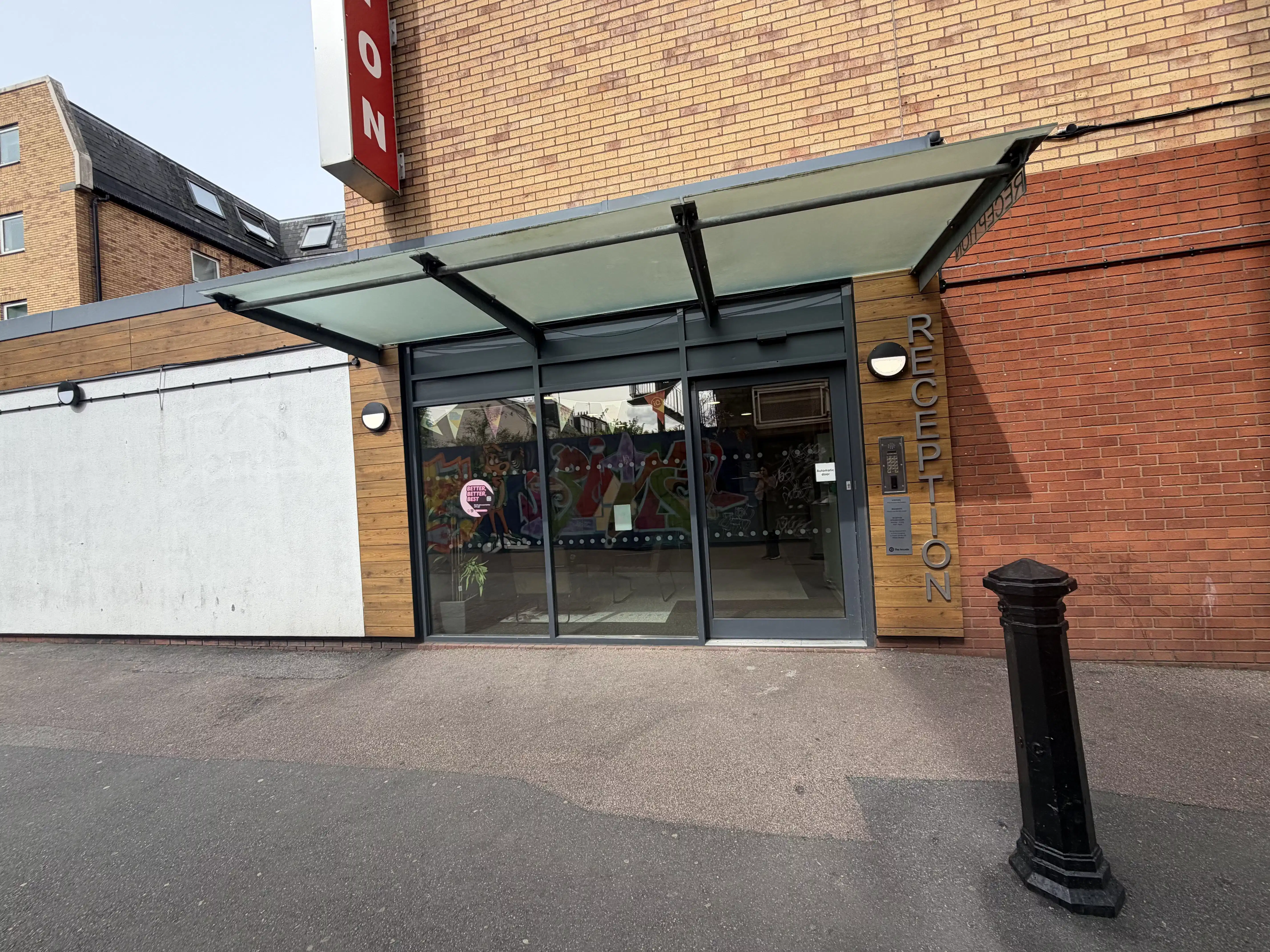 iQ The Arcade, London image 31
