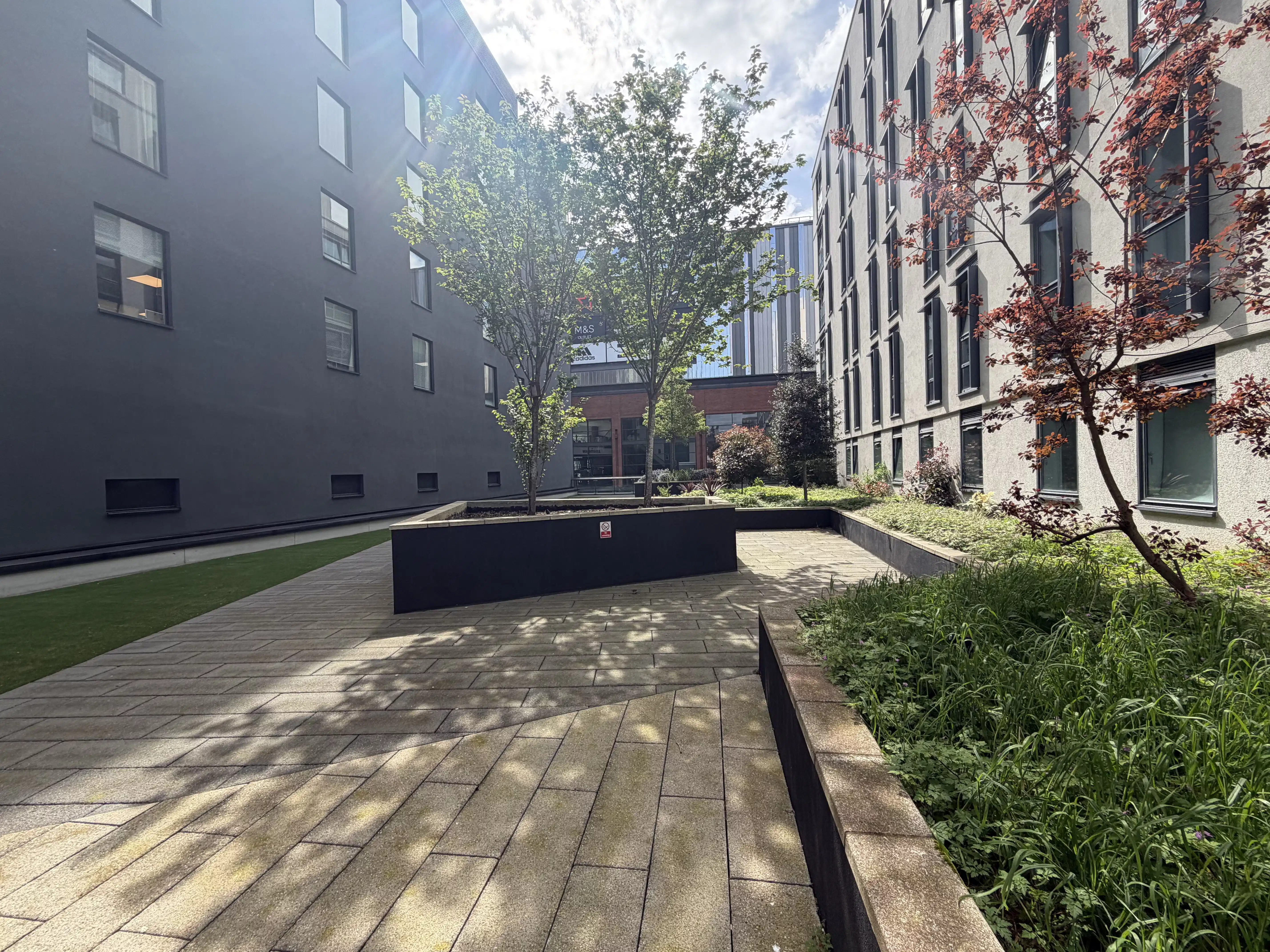 iQ Sterling Court, London image 26