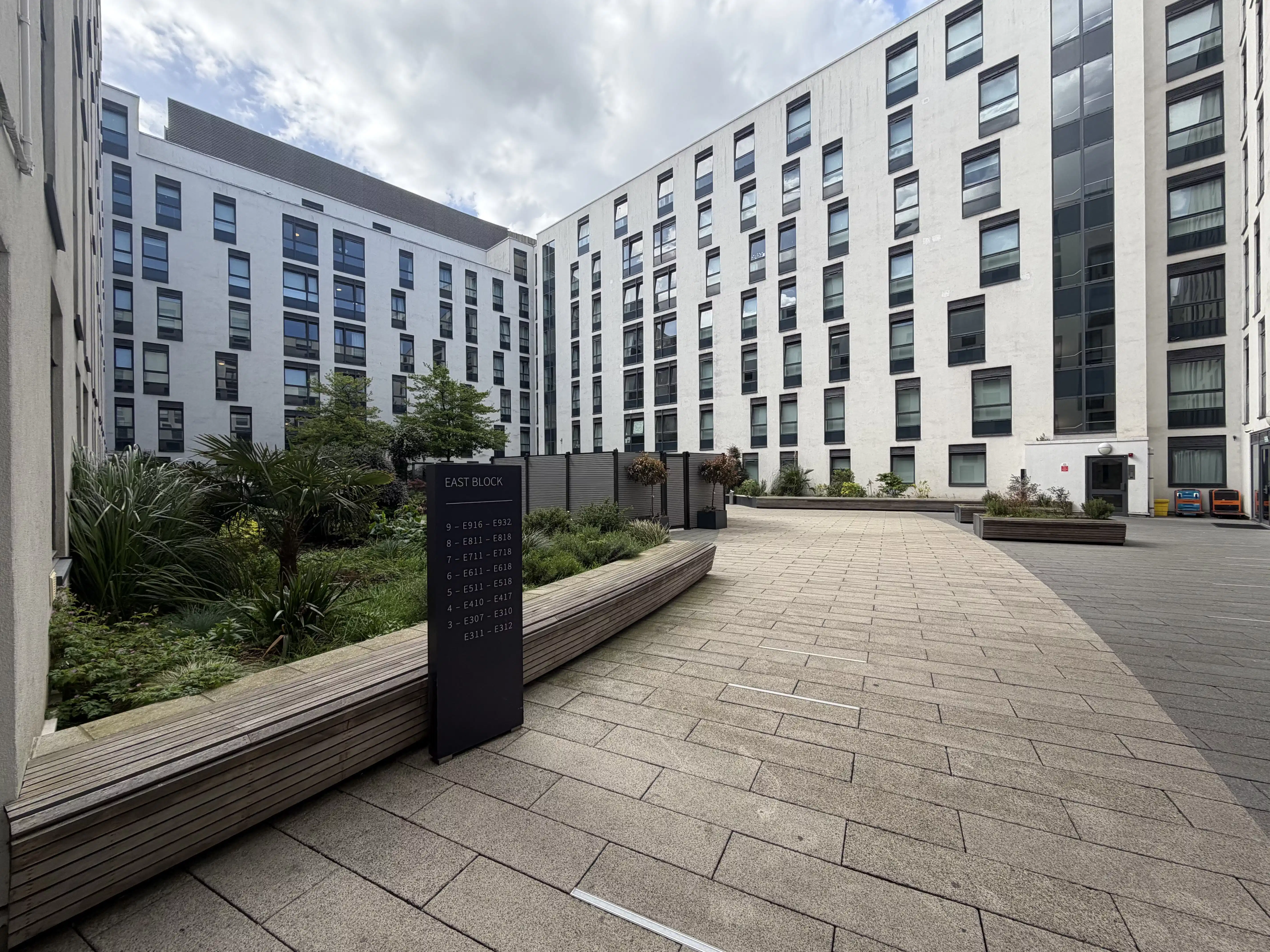 iQ Sterling Court, London image 29