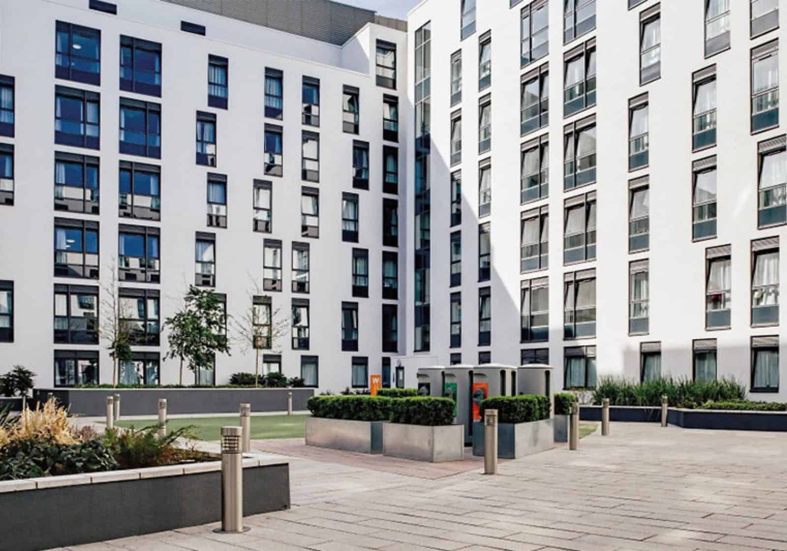 iQ Sterling Court, London - London, England, United Kingdom - Exterior