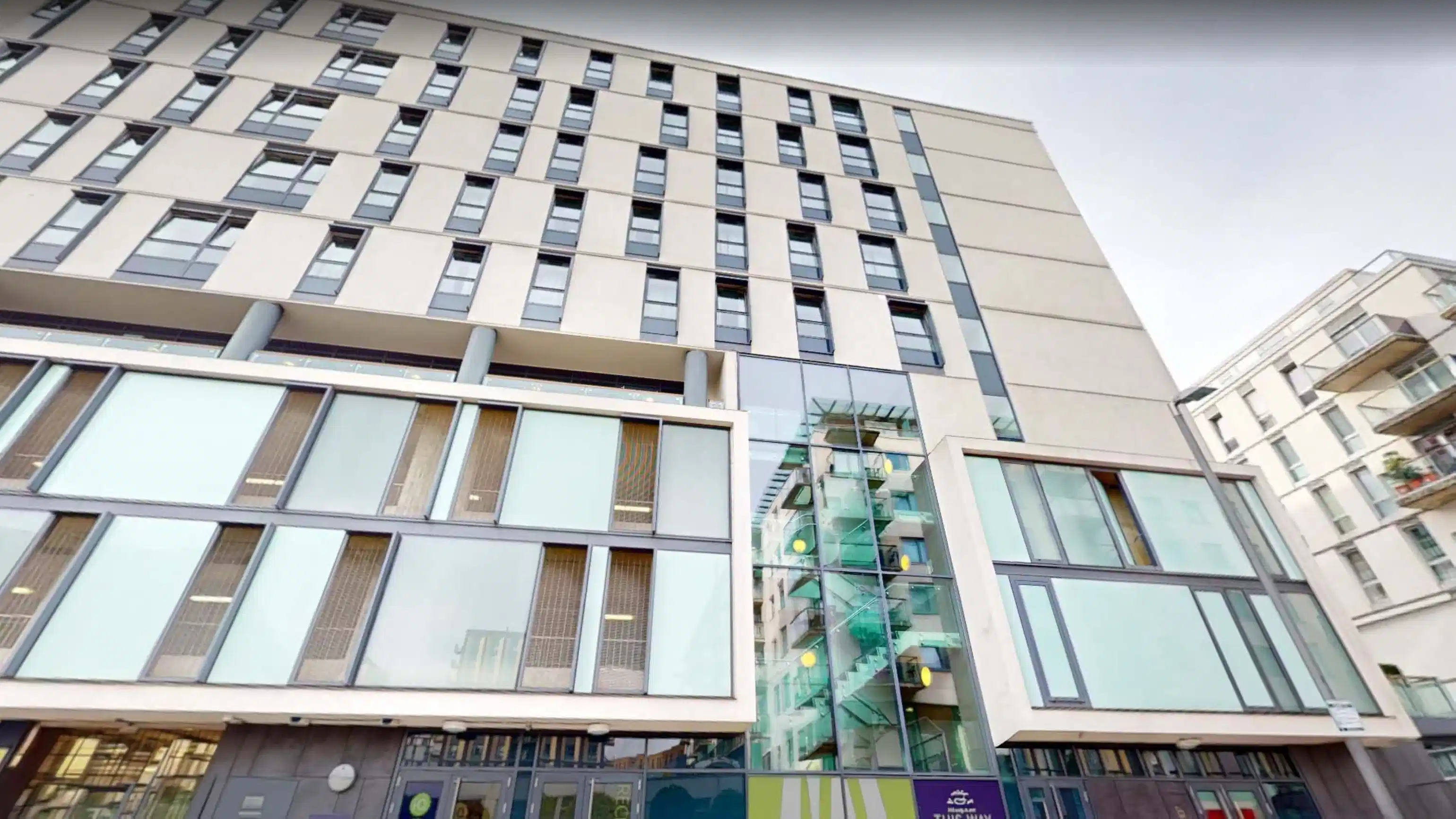 iQ Sterling Court, London image 36