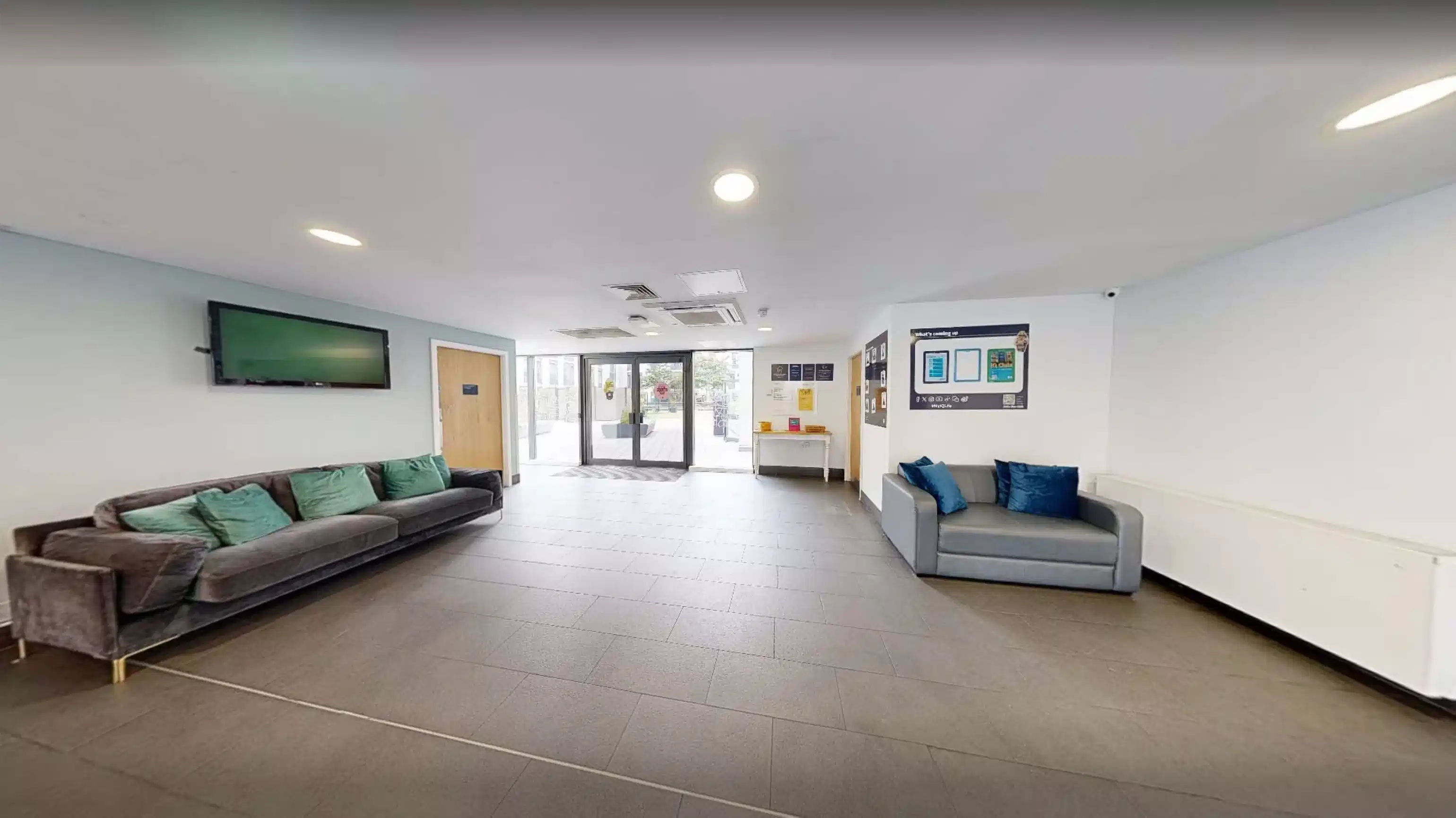 iQ Sterling Court, London image 42