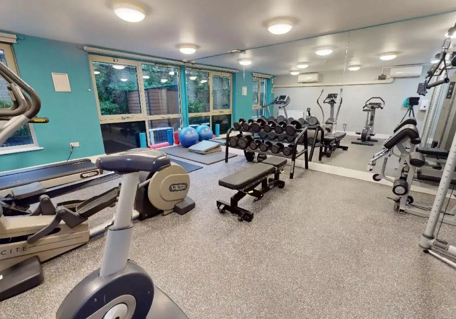 iQ Hoxton, London - London, England, United Kingdom - Amenities