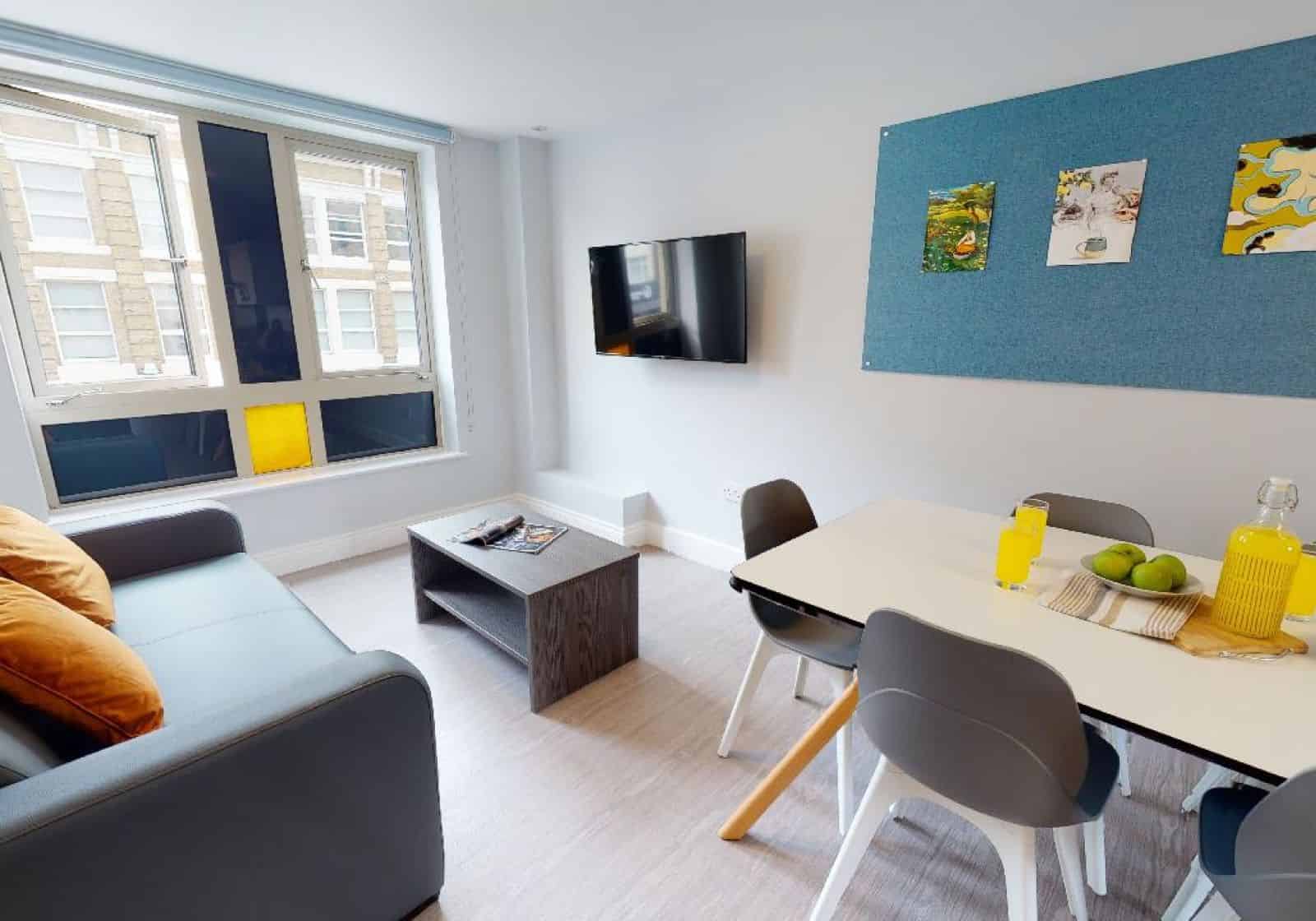 Amenities?w=400&h=260&fit=crop&q=40&auto=format&trim=auto