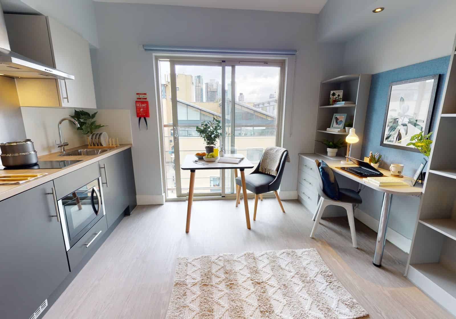 Amenities?w=400&h=260&fit=crop&q=40&auto=format&trim=auto