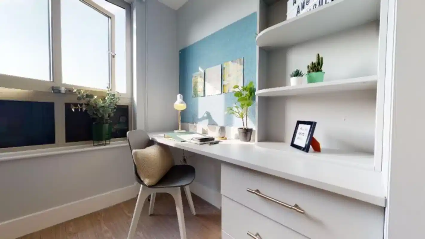 Amenities?w=400&h=260&fit=crop&q=40&auto=format&trim=auto