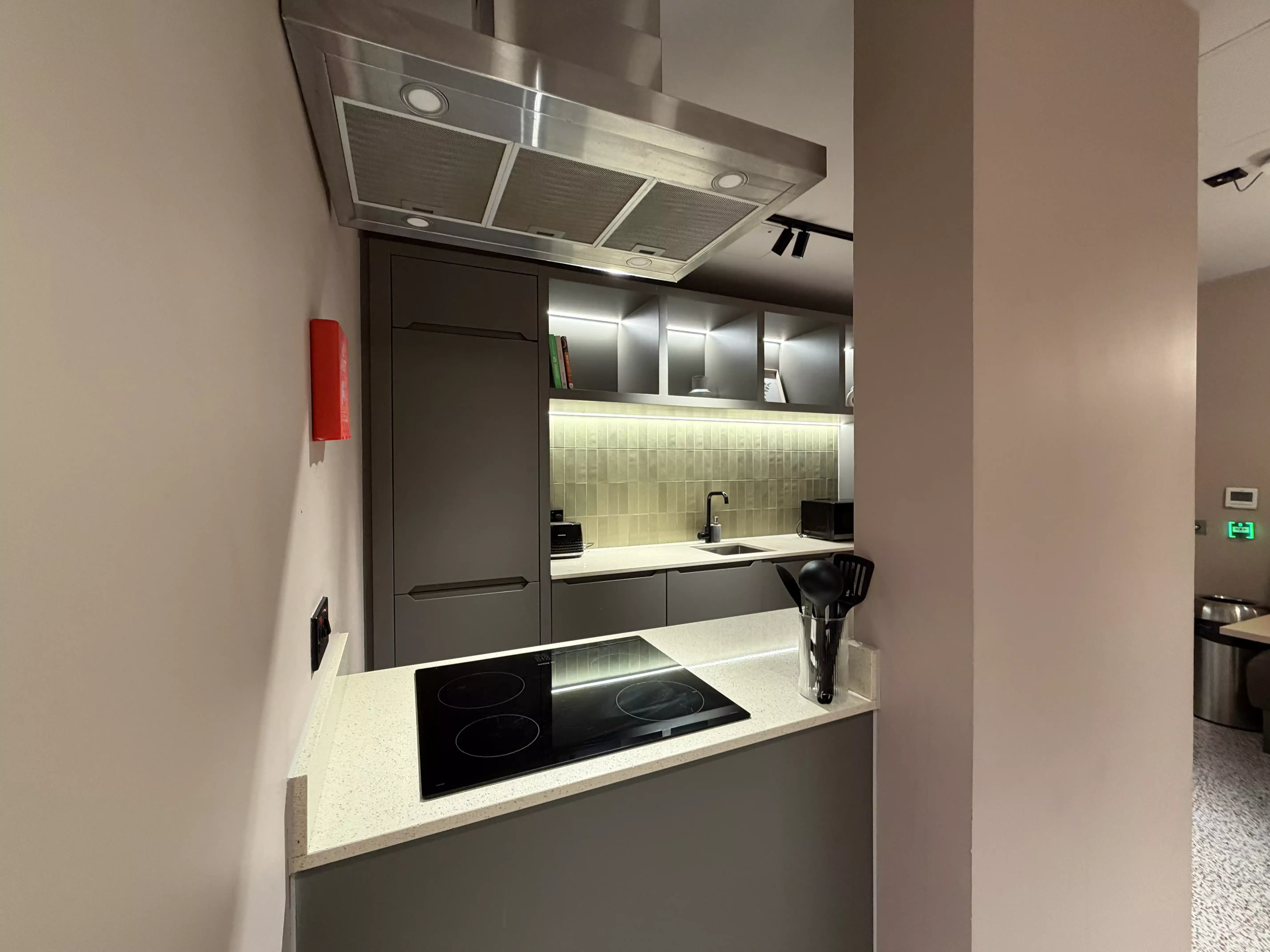 iQ City, London image 41