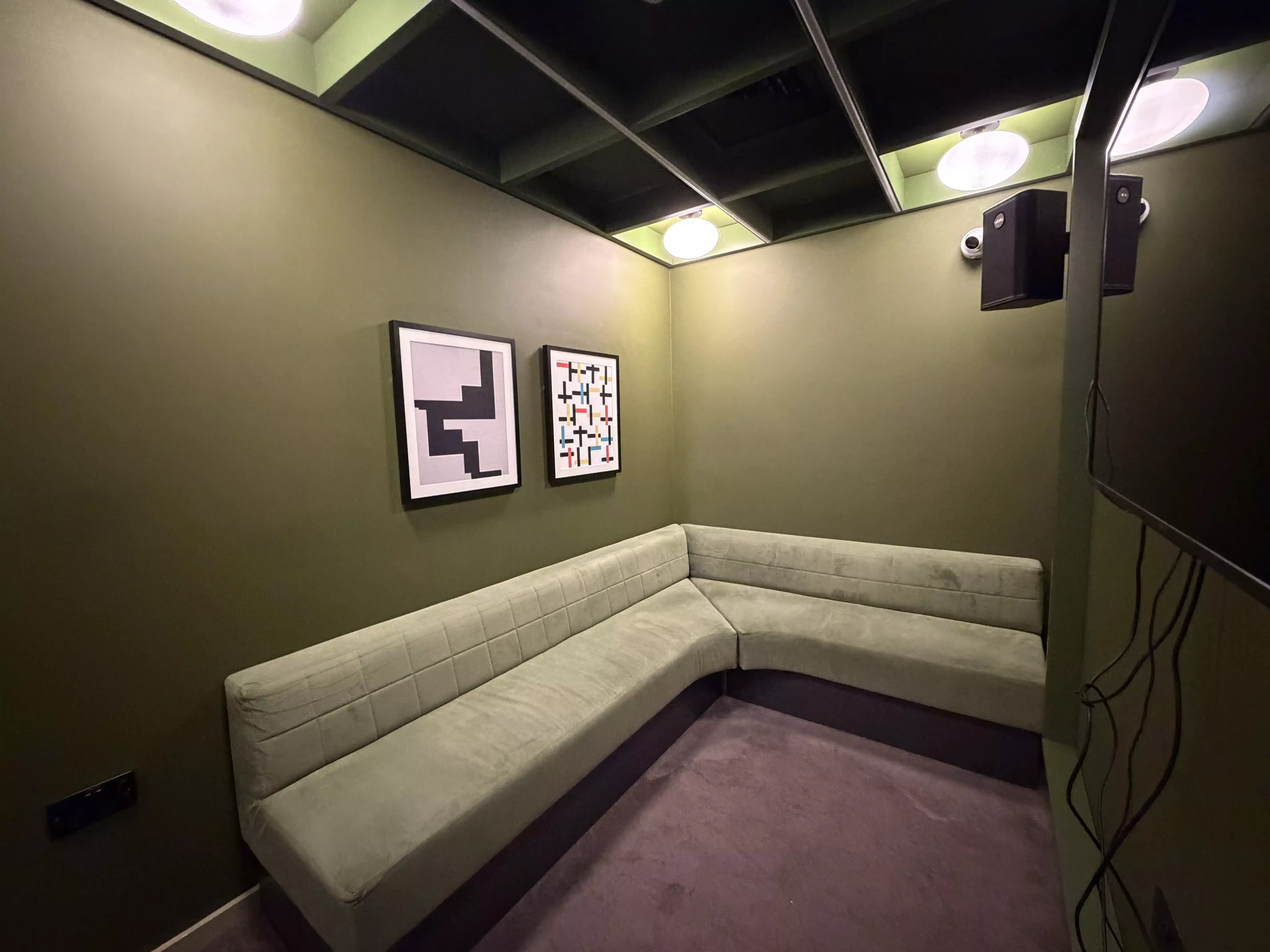 iQ City, London image 49
