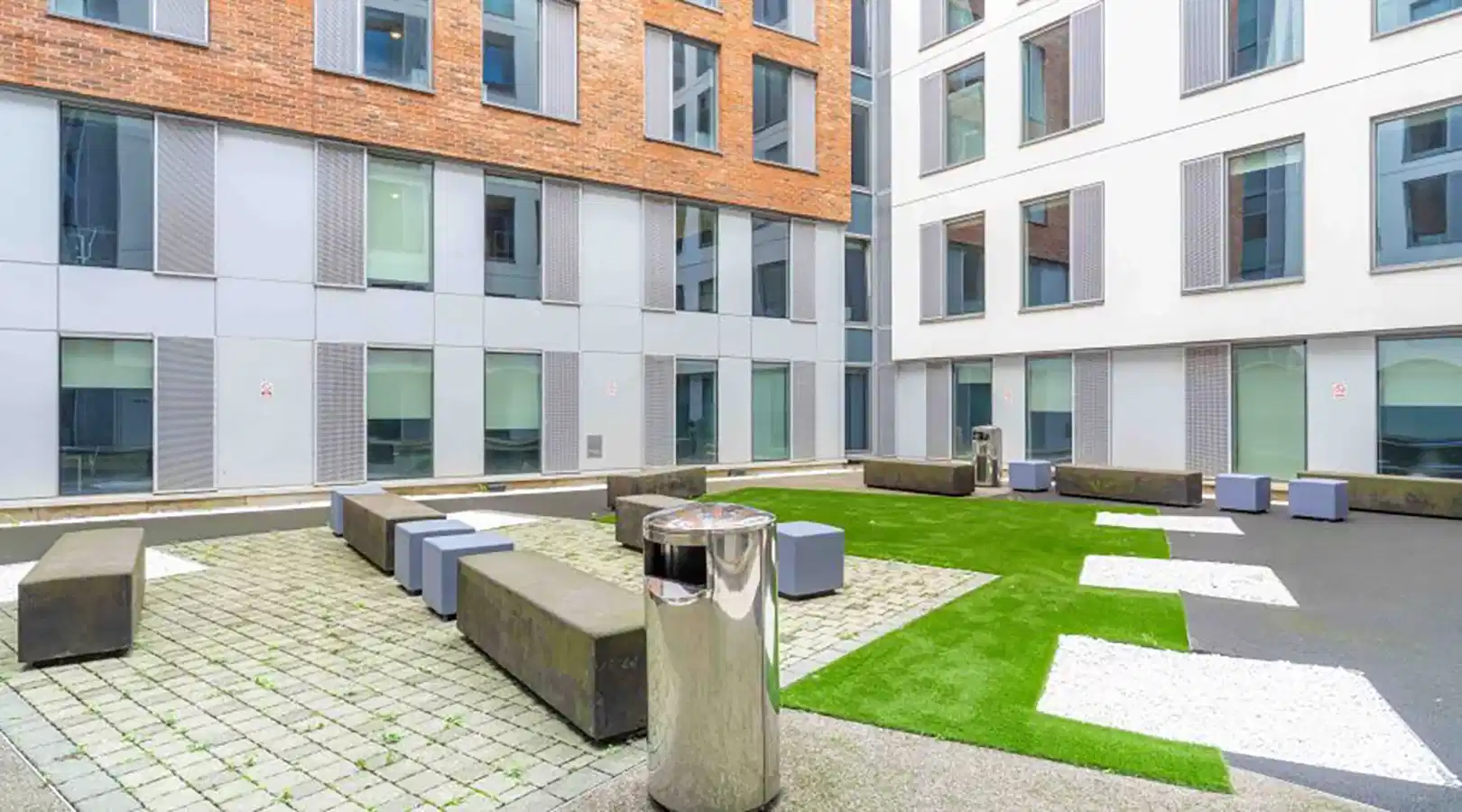 iQ City, London image 37