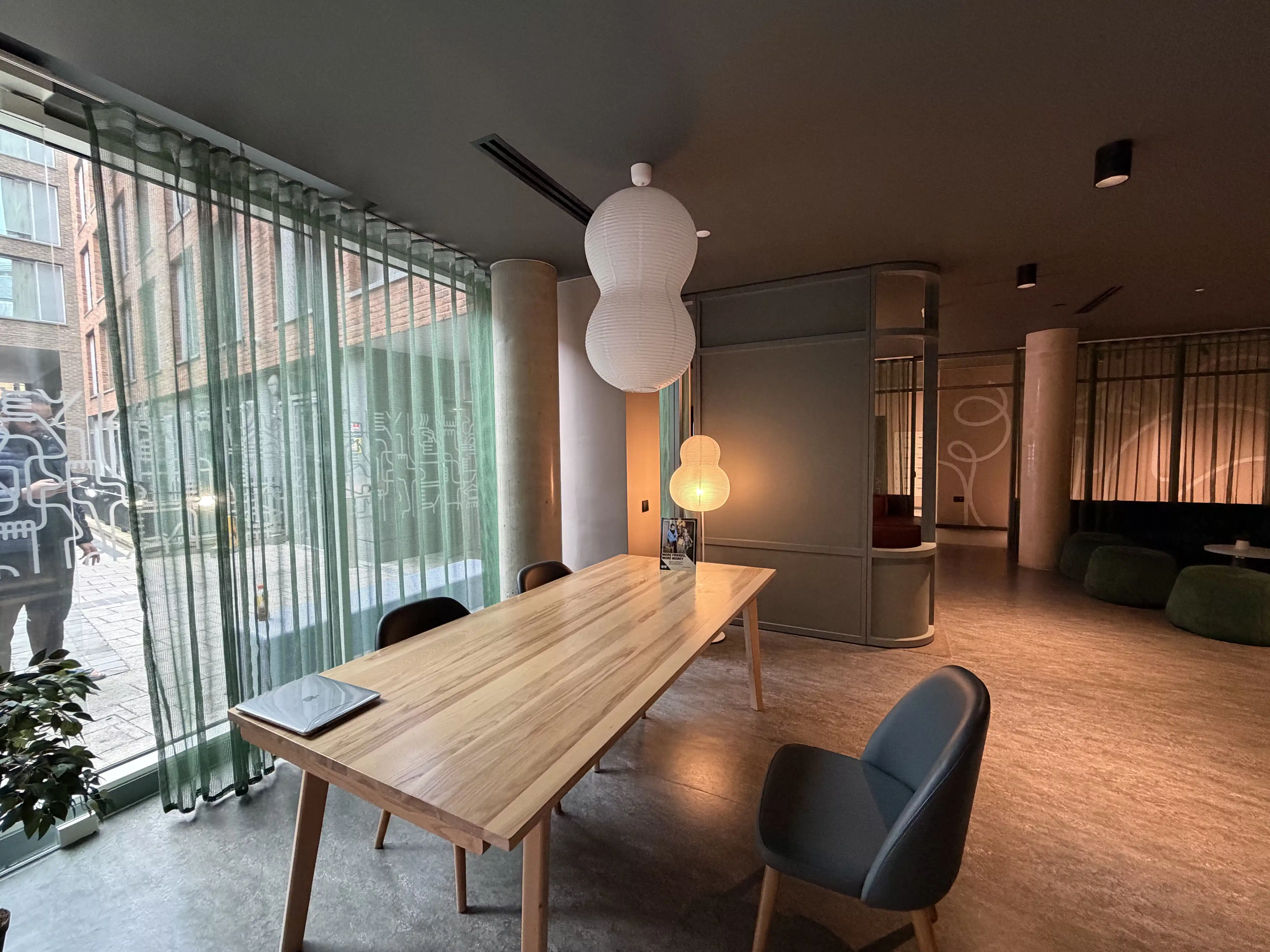 iQ City, London image 63