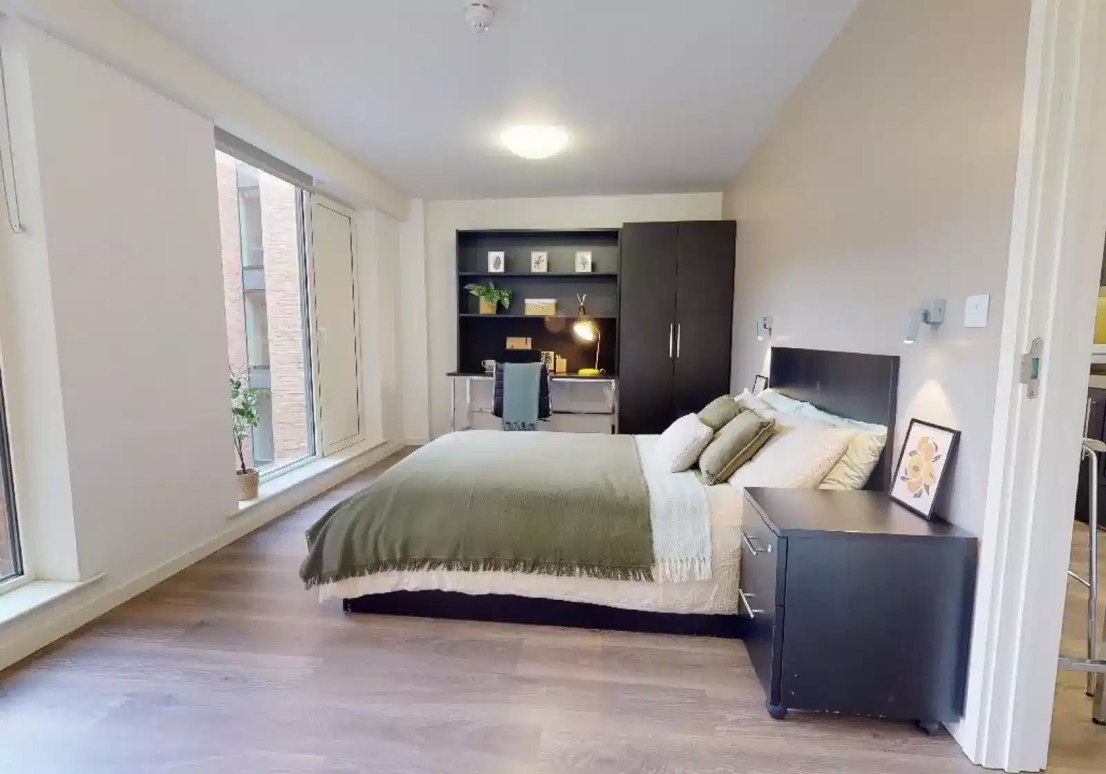 Silver 1 Bed Apartment
