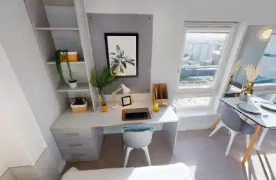Common Area?w=400&h=260&fit=crop&q=40&auto=format&trim=auto