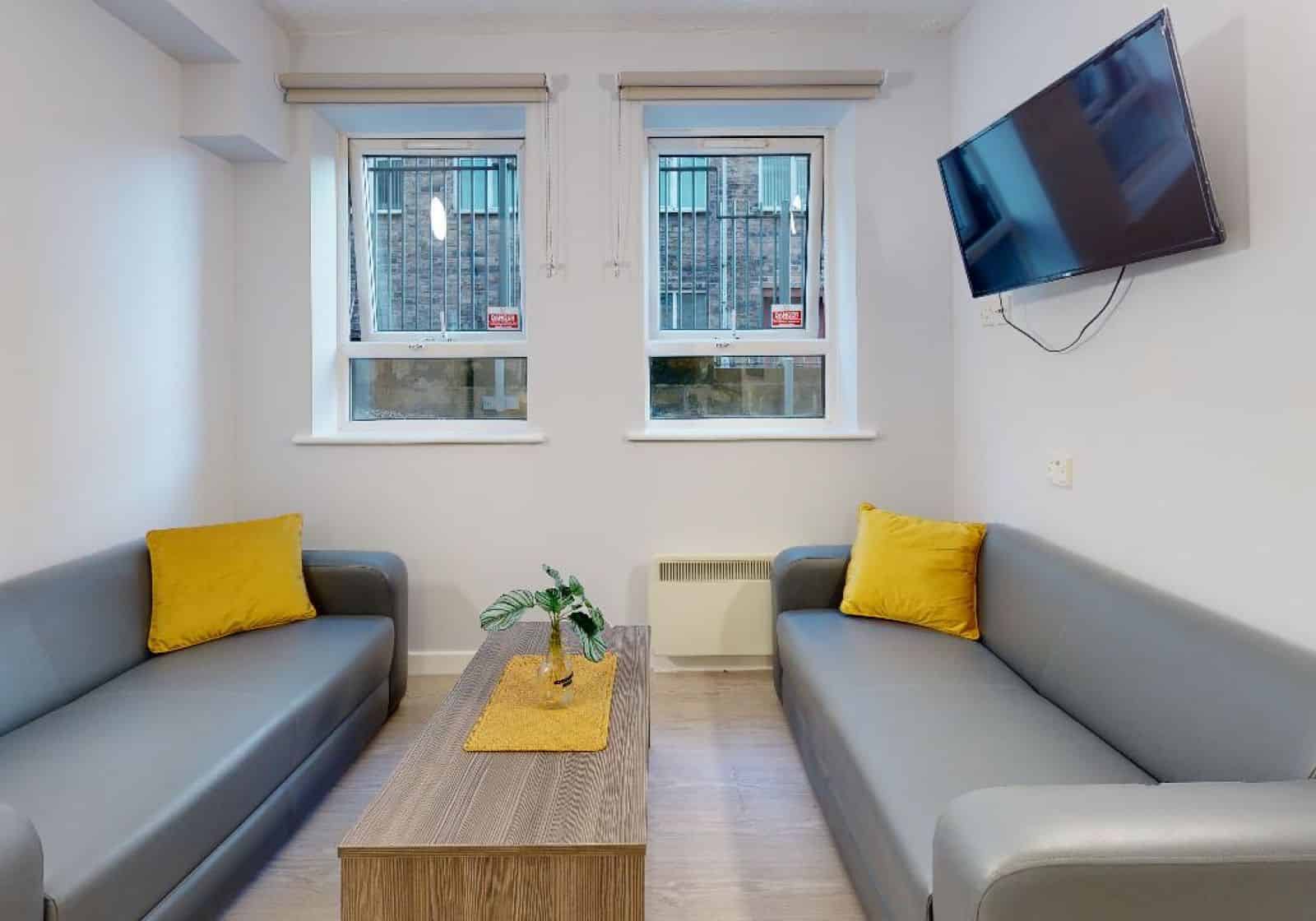 Amenities?w=400&h=260&fit=crop&q=40&auto=format&trim=auto