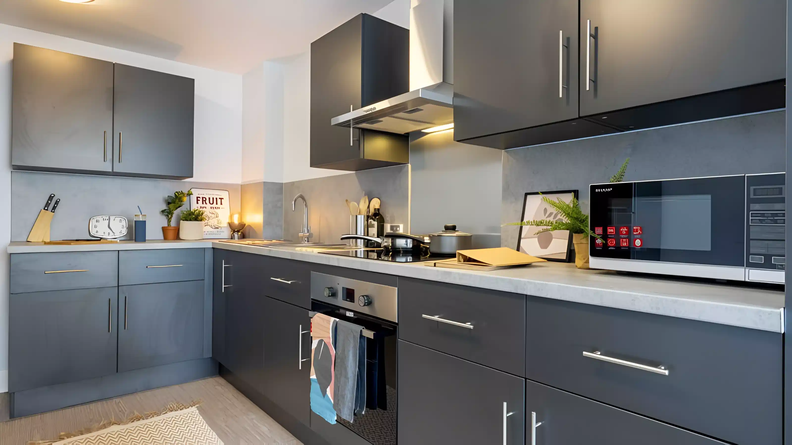 Common Area?w=400&h=260&fit=crop&q=40&auto=format&trim=auto