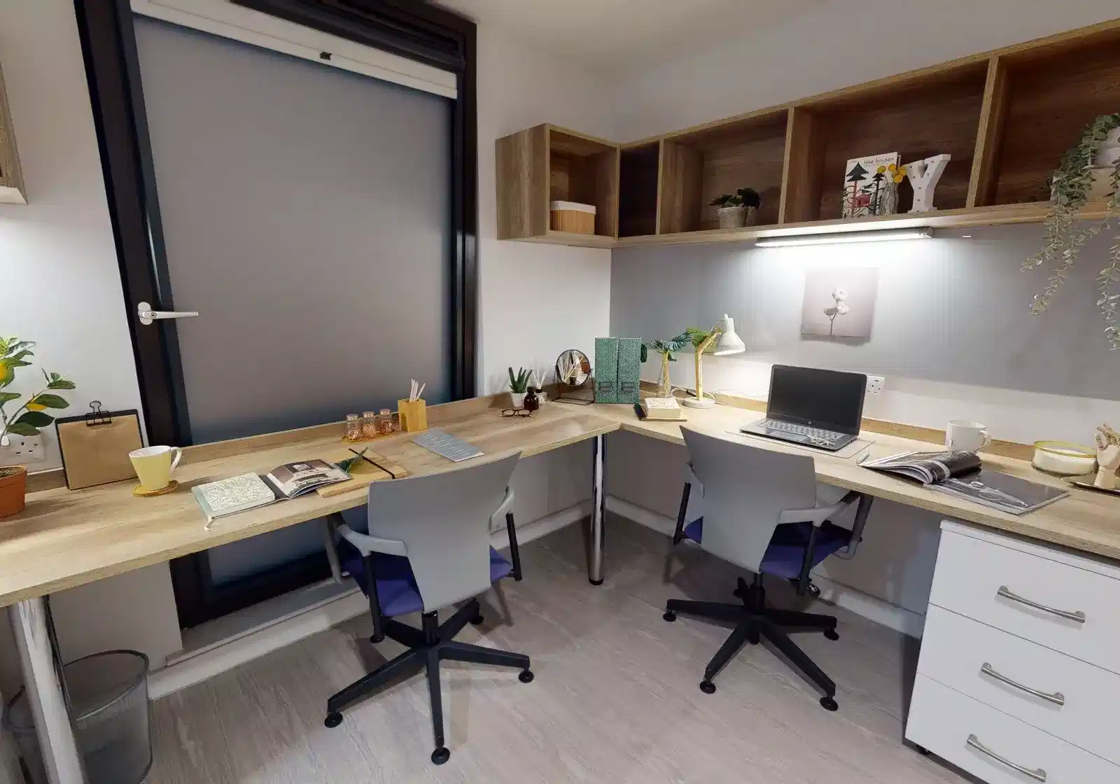 Common Area?w=400&h=260&fit=crop&q=40&auto=format&trim=auto