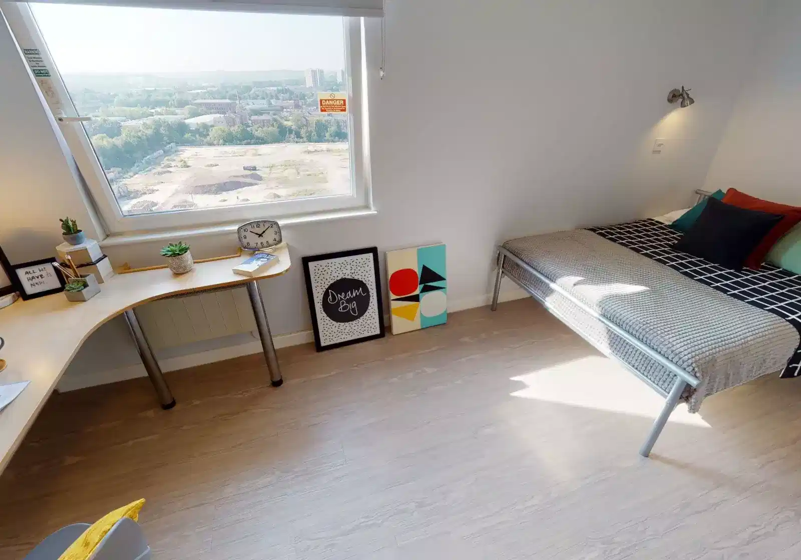 Kitchen?w=400&h=260&fit=crop&q=40&auto=format&trim=auto