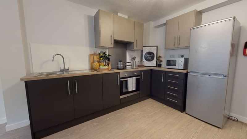 Amenities?w=400&h=260&fit=crop&q=40&auto=format&trim=auto