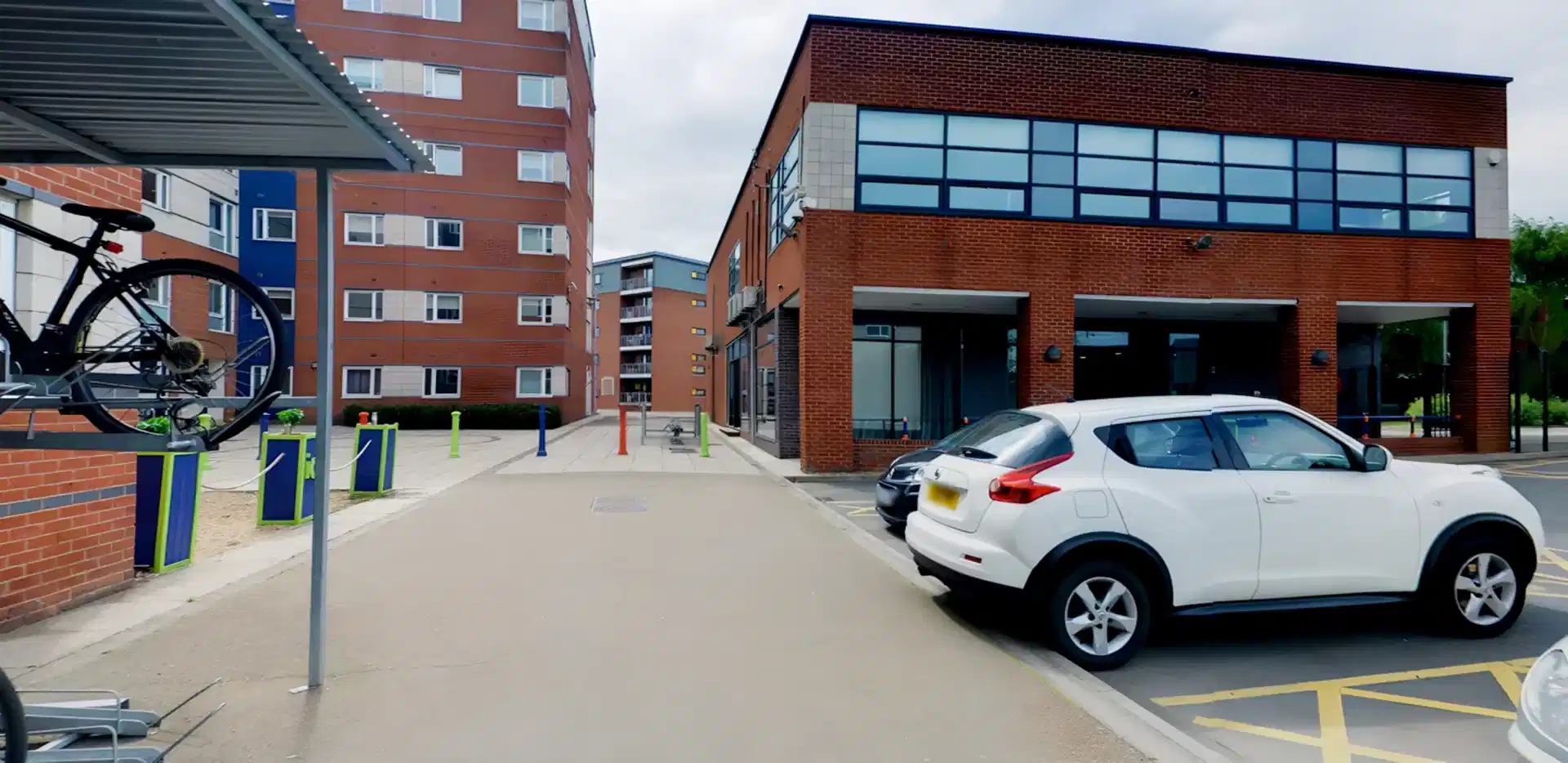 iQ Pavilions, Lincoln image 23