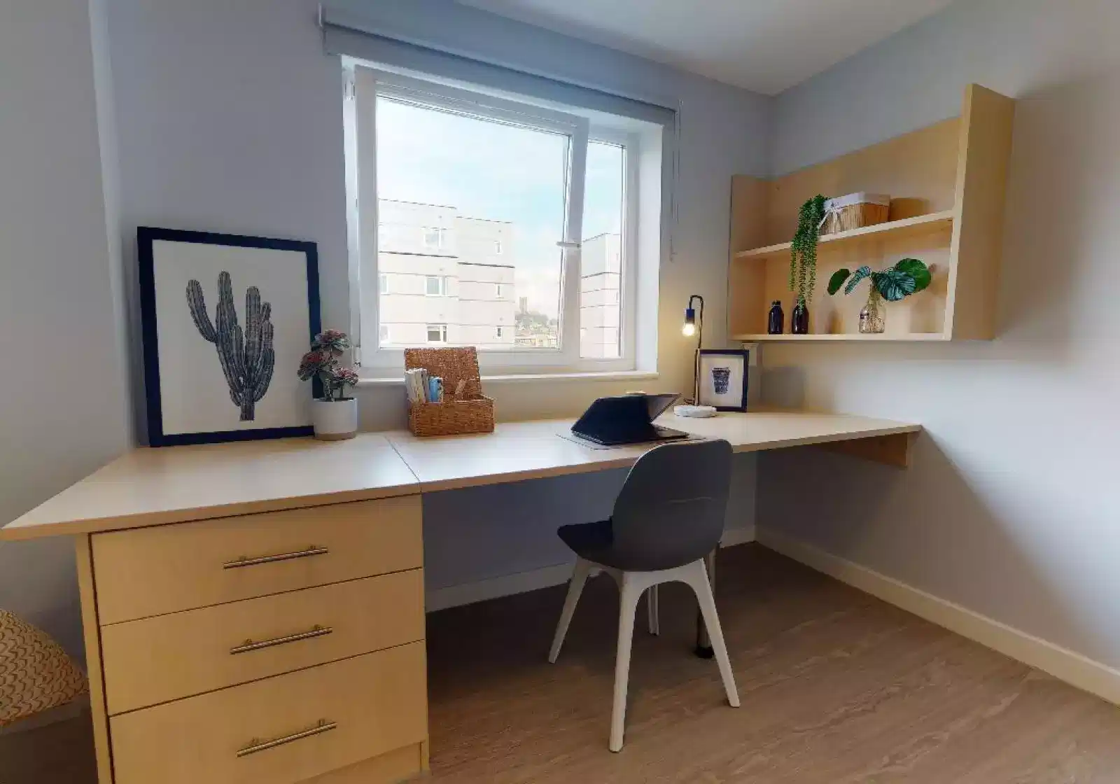 Kitchen?w=400&h=260&fit=crop&q=40&auto=format&trim=auto