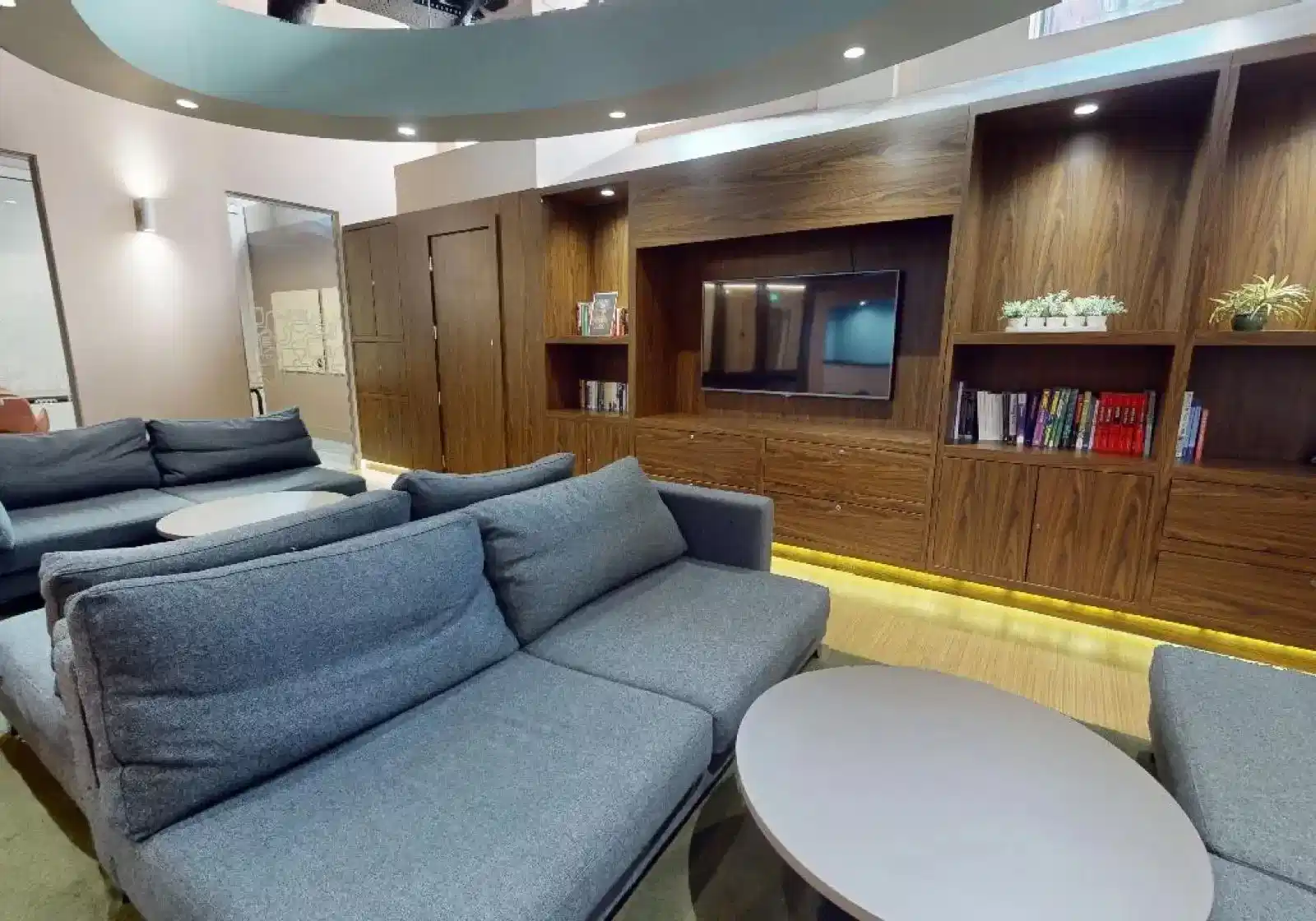 iQ Hollingworth House, Manchester image 10