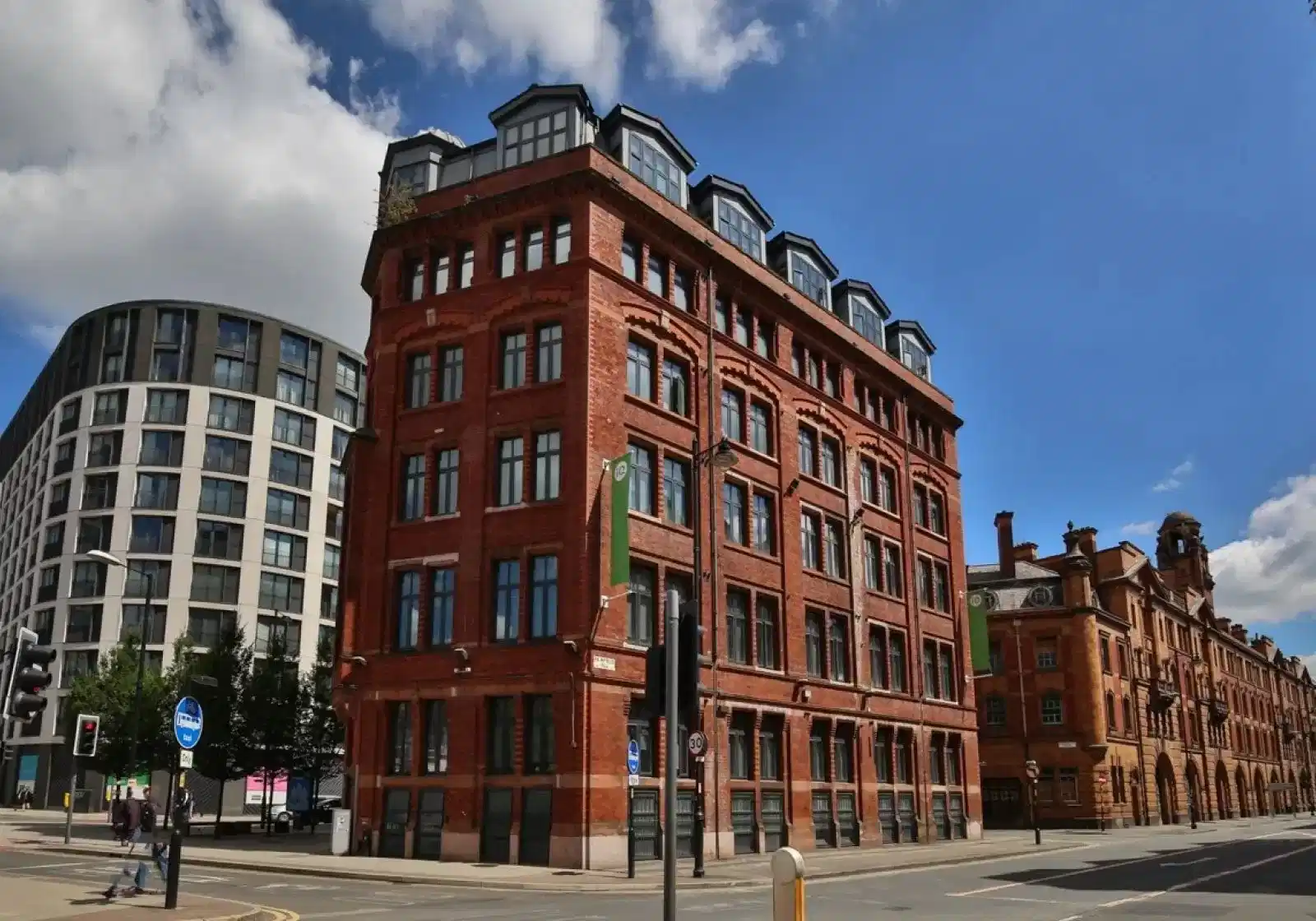 iQ Hollingworth House, Manchester image 13