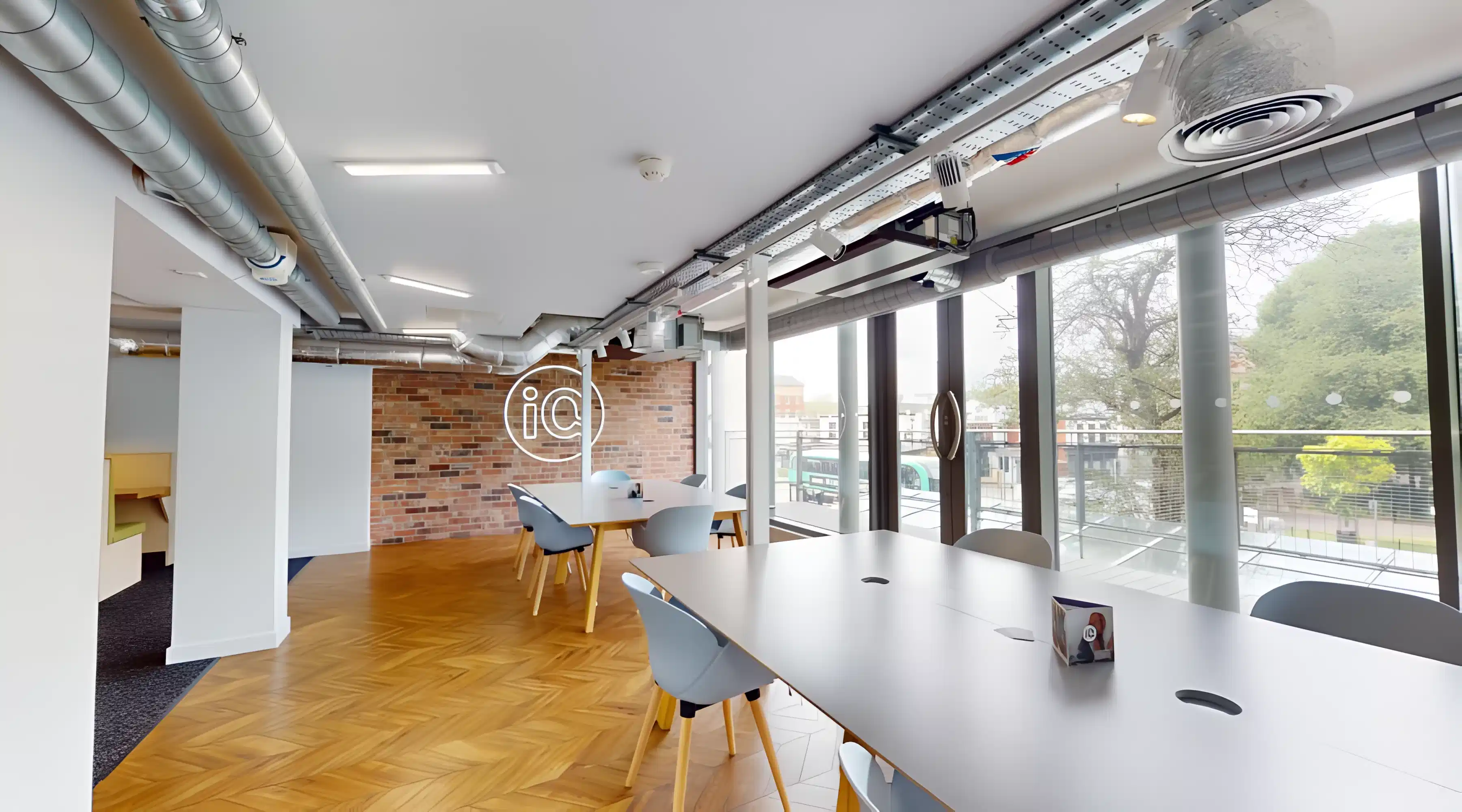 iQ Kerria Apartments, Manchester image 27